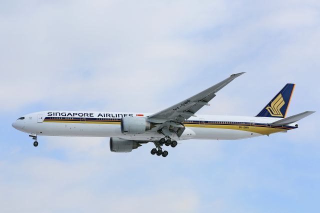 Boeing 777-200 (9V-SWR)