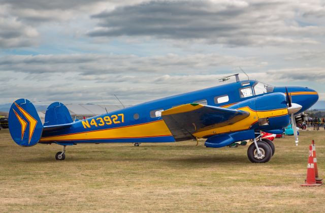 Beechcraft 18 (N43927)