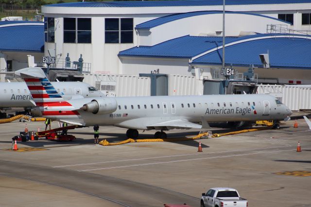 Canadair Regional Jet CRJ-900 (N551NN)