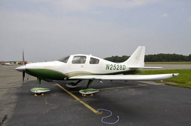 Cessna 400 (N2528D)