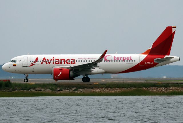 Airbus A320neo (N766AV)