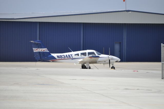 Piper PA-44 Seminole (N834AT)