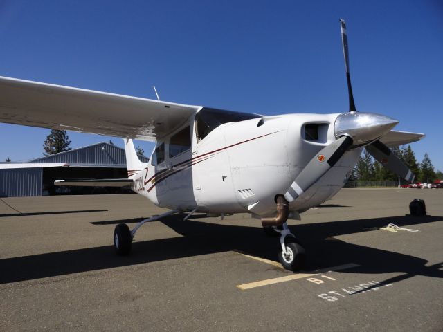 Cessna T210 Turbo Centurion (N723DL)