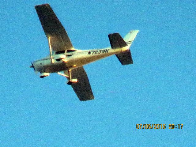 Cessna Skyhawk (N7239N)
