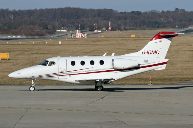 Beechcraft Premier 1 (G-IOMC)