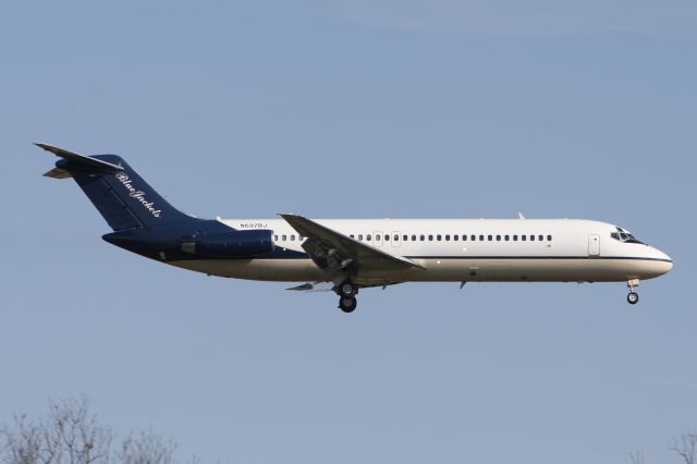 McDonnell Douglas DC-9-30 (N697BJ) - February 26, 2011 - NHL Columbus Blue Jackets team on this flight, approached Nashville 