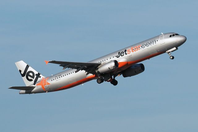 Airbus A321 (VH-VWW) - Airbus A321-200 cn 3916. Jetstar Airways VH-VWW departed rwy 21 YPPH 16 April 2022.