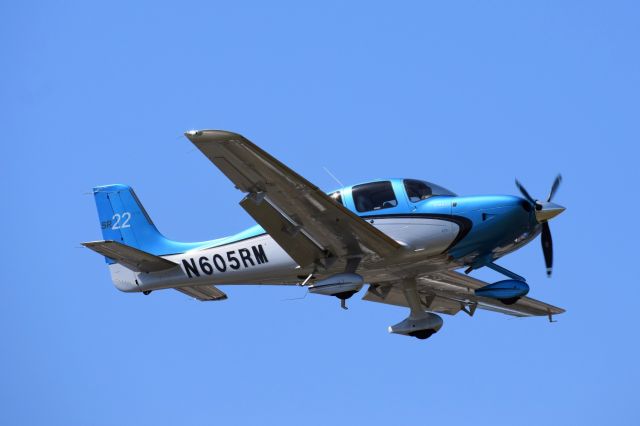 Cirrus SR-22 (N605RM)