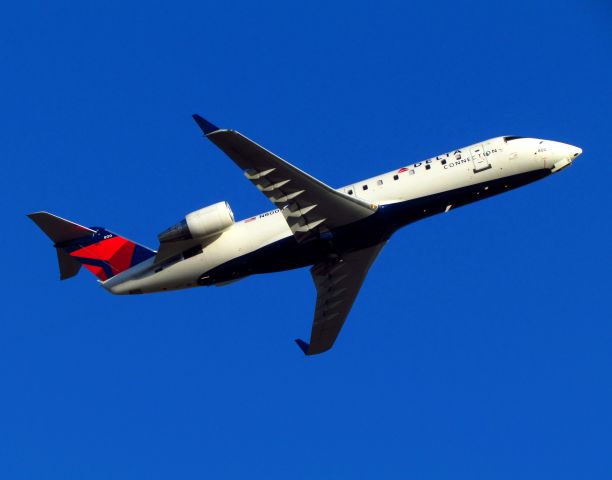 Canadair Regional Jet CRJ-200 (N800AY)