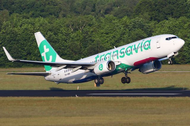 Boeing 737-800 (PH-HBN)