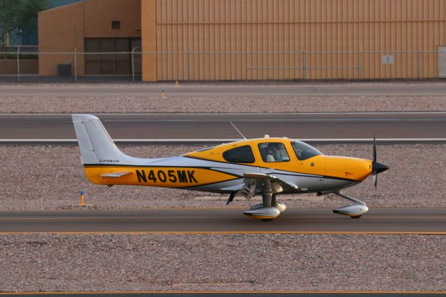 Cirrus SR-22 (N405MK)