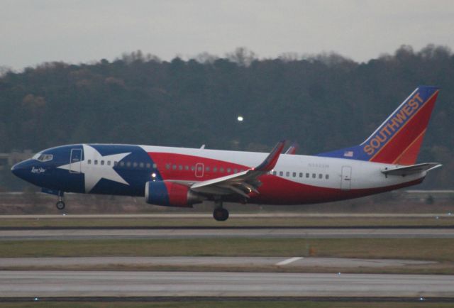 BOEING 737-300 (N352SW)