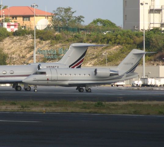 Canadair Challenger (N881TW)