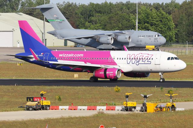 Airbus A320 (9H-WBQ)