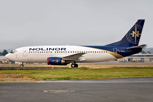 BOEING 737-300 (C-GNLQ)