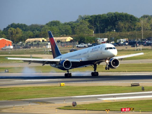 Boeing 757-200 (N632DL)