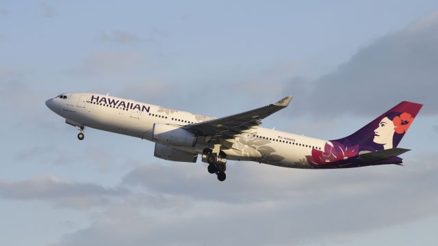 Airbus A330-200 (N361HA) - Departing LAX on 25R