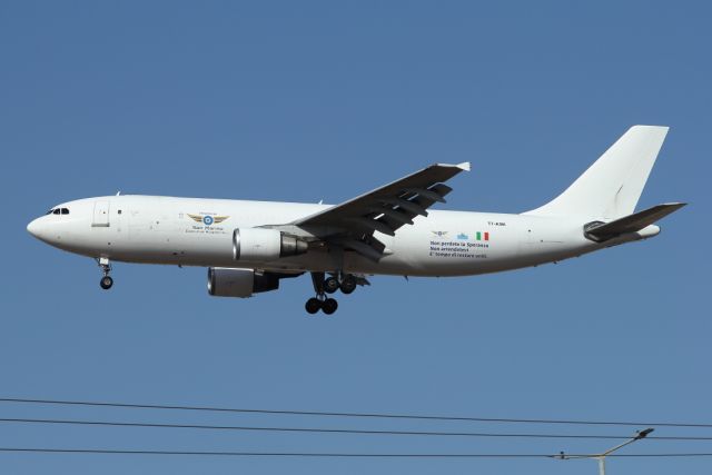 Airbus A300F4-600 (T7-ASK) - 24/11/2023:br /cargo flight LGG > TLV, final to rwy 21.