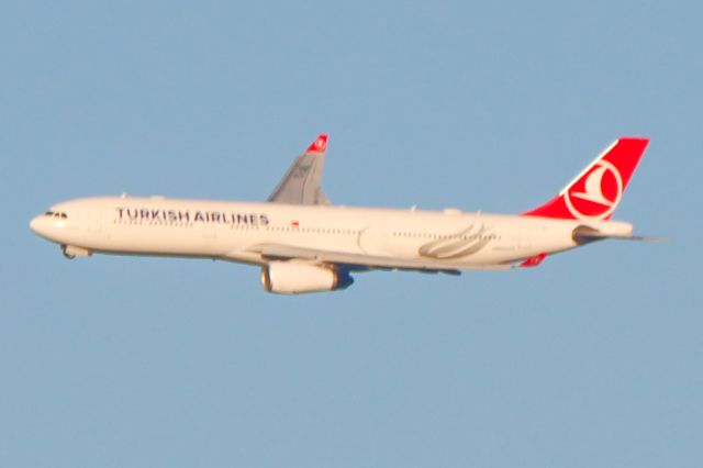 Airbus A330-300 (TC-JNL)
