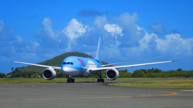 Boeing 787-8 (G-TUIB)