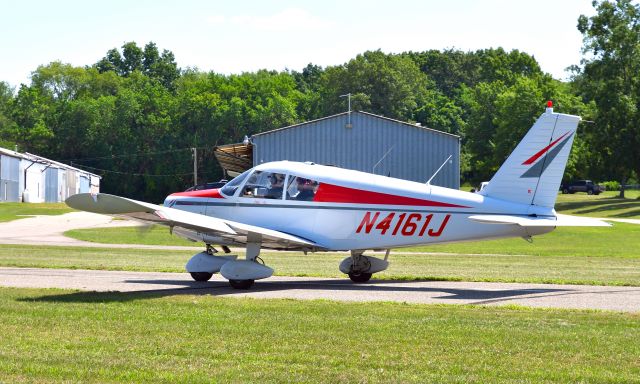 Piper Cherokee (N4161J) - Piper PA-28-140 N4161J in Brighton 
