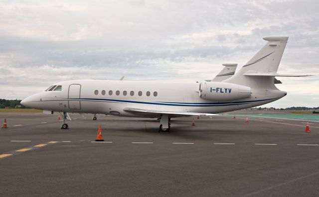 Dassault Falcon 2000 (I-FLYV)