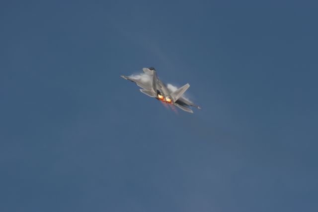 — — - F-22 Oshkosh