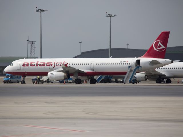 Airbus A321 (TC-ETF) - Sabiha Gökçen airport, Istanbul, Turkey | 15 SEP 2014.