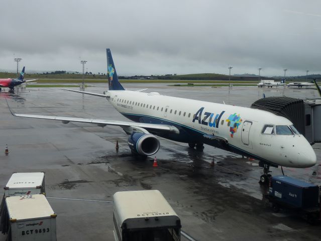 EMBRAER 195 (PR-AYZ)