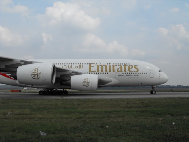 Airbus A380-800 (A6-EUD)