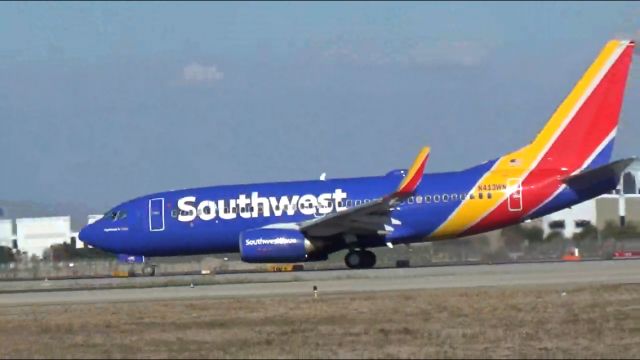 Boeing 737-700 (N439WN) - "Donald Ogden" special applied aircraft arrives from Denver in the afternoon.