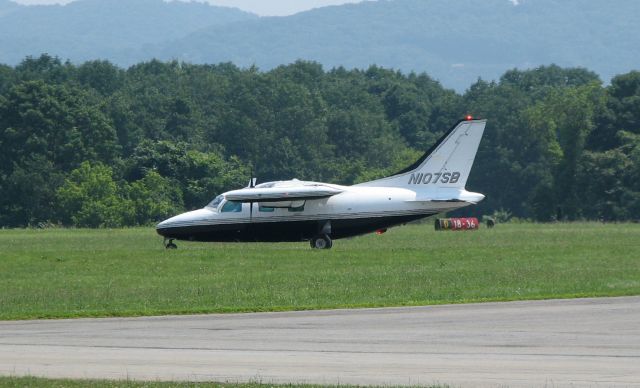 Mitsubishi MU-2 (N107SB) - at Reading