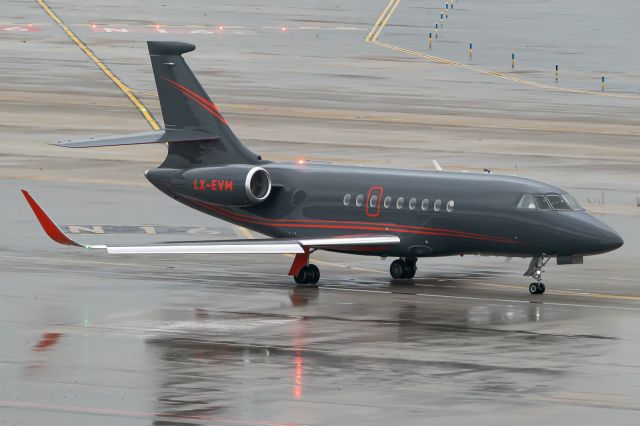 Dassault Falcon 2000 (LX-EVM)