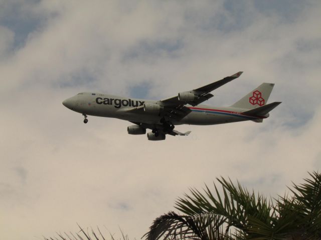 Boeing 747-400 (LX-WCV)