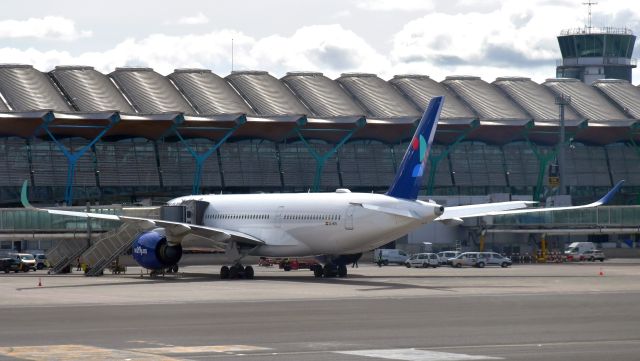 Airbus A350-900 (EC-NTB) - World2Fly Airbus A350-941 EC-NTB in Madrid 