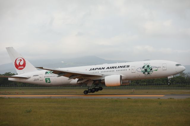 Boeing 777-200 (JA8984) - July 1st 2017:HND-HKD.