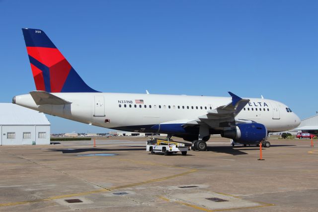 Piper Navajo (N331NB) - Airbus A319-114 - N331NB, Delta, at KHOU