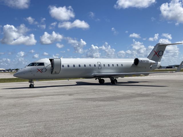 Canadair Regional Jet CRJ-200 (N201XJ)