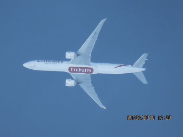 BOEING 777-300ER (A6-EQC)