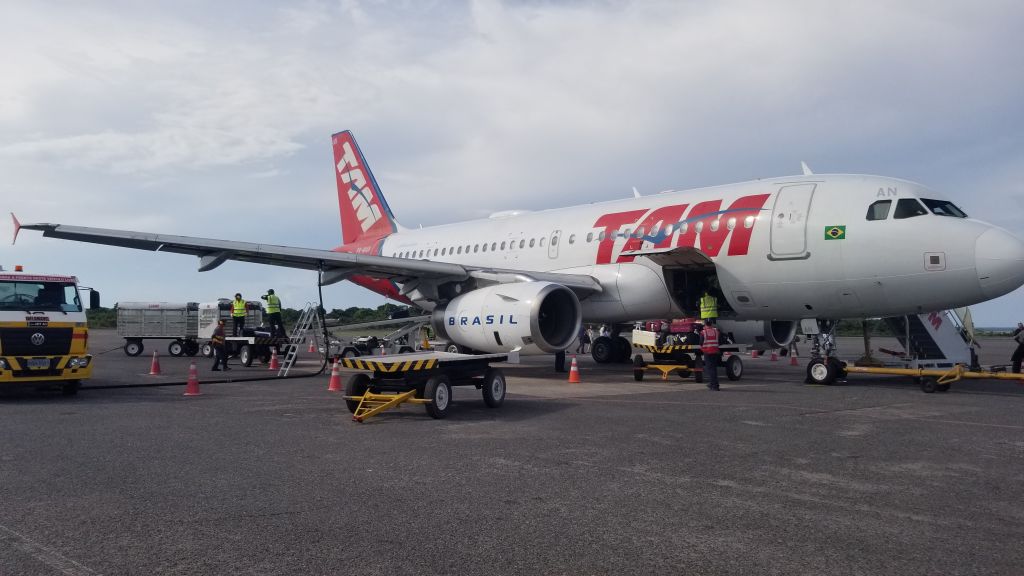 Airbus A319 (PR-MAN) - Just after landing at Santarem, Para State, Brazil on 10/20/2019.