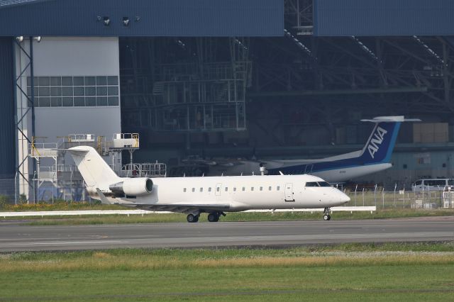 Canadair Regional Jet CRJ-200 (JA201J)