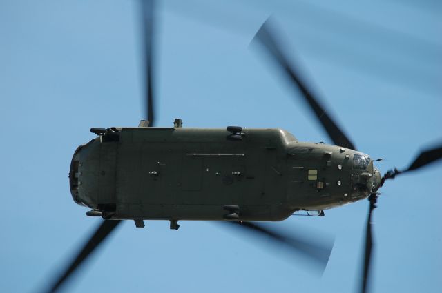 ASAP Chinook — - Chinook Royal Air Force,diplaying at RAF Brizenorton families day 2009