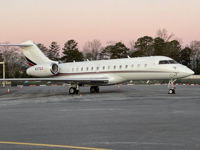 Bombardier Global 5000 (N117QS)