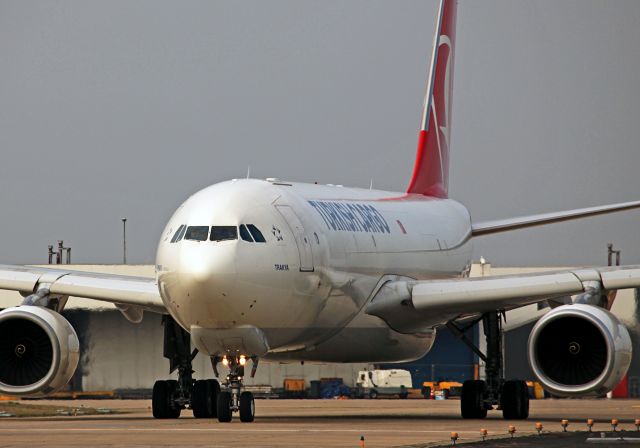 Airbus A330-200 (TC-JDS)