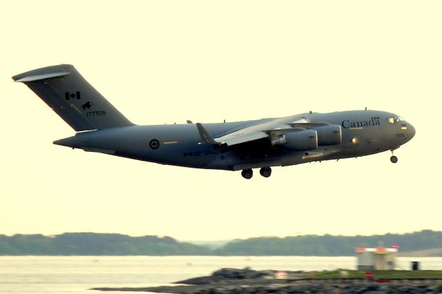 Boeing Globemaster III (17-7705) - Canforce 3649 arriving on 27