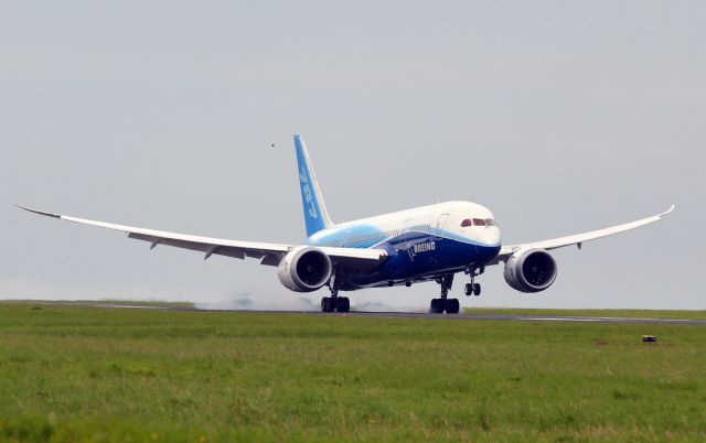 Boeing 787-8 (N787BA)