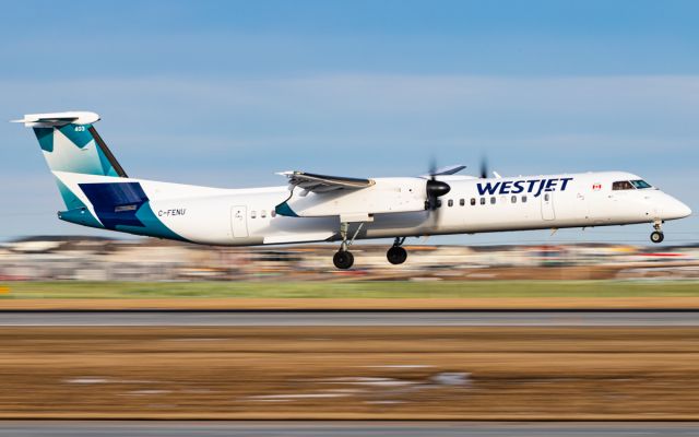 de Havilland Dash 8-400 (C-FENU)