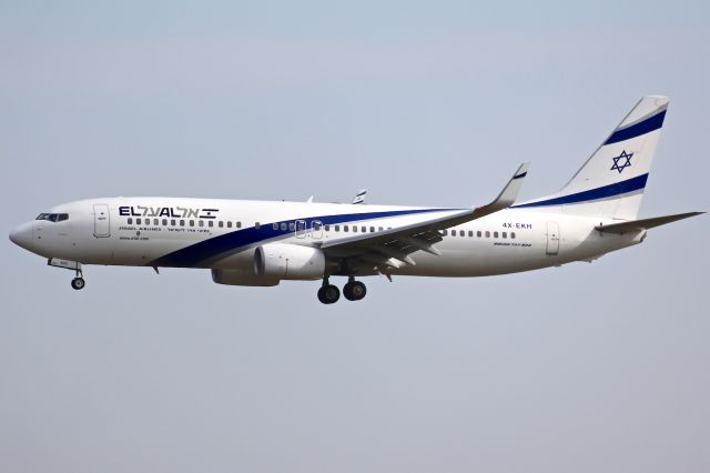 Boeing 737-800 (4X-EKH)
