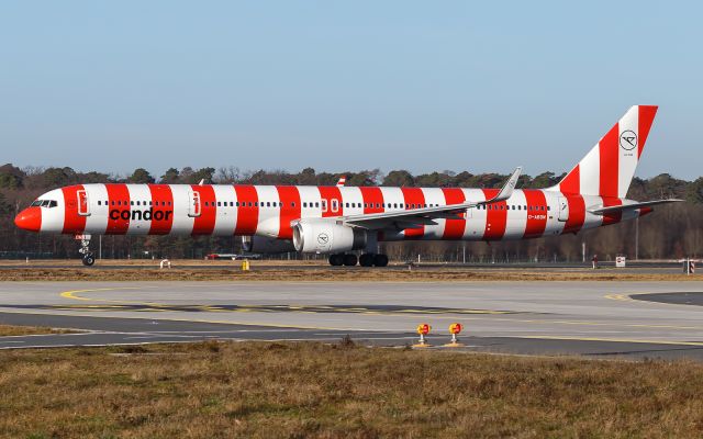 BOEING 757-300 (D-ABOM)