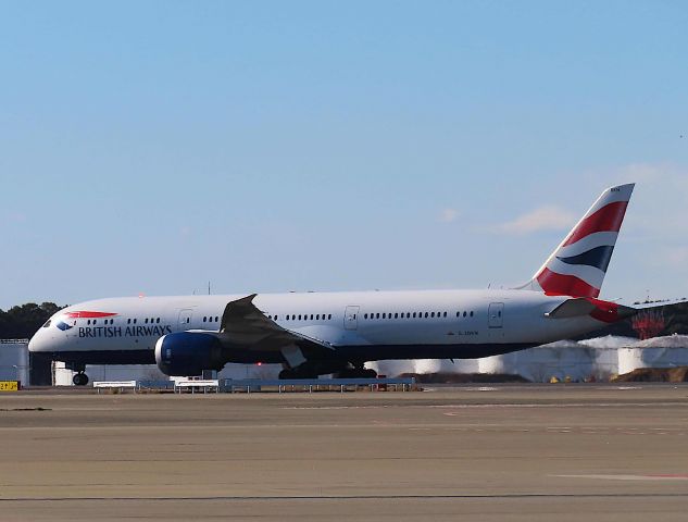 Boeing 787-9 Dreamliner (G-ZBKN) - I took this picture on Dec 28, 2018.br /BA006/28Dec